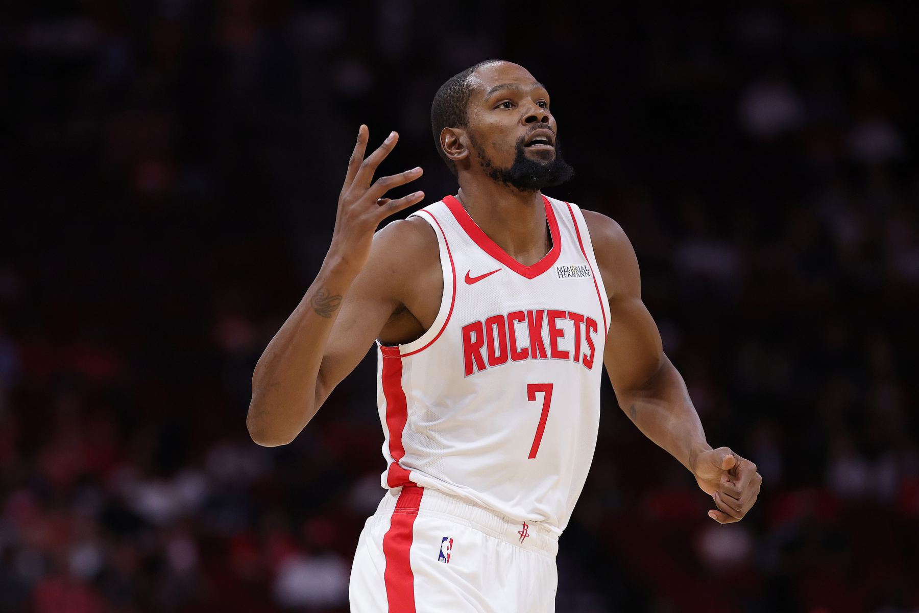 Recessão rara! Durant marcou apenas 11 pontos em 5 de 18 arremessos, mas seu sinal de mais ou menos foi de +20
